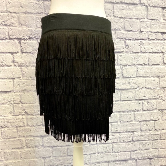 BCBG Fringe Mini Skirt Size L - Picture 1 of 6